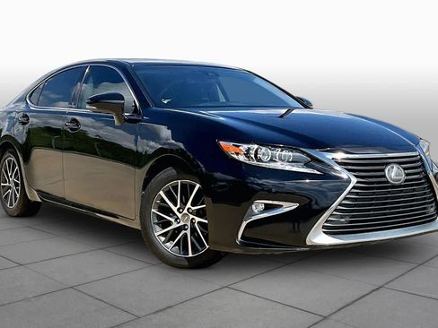 Used 2018 Lexus ES 350 w/ Luxury Package w/Wood Trim FWD image 3