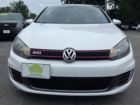 Used 2012 Volkswagen Golf 2-Door FWD image 2