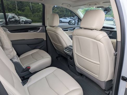 Used 2021 Cadillac XT6 Premium Luxury FWD image 26