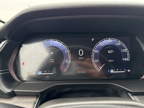 Used 2023 Jeep Grand Cherokee Limited image 10