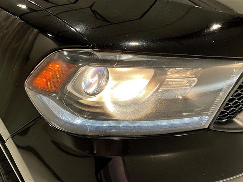 Used 2019 Dodge Durango GT AWD/4WD image 32