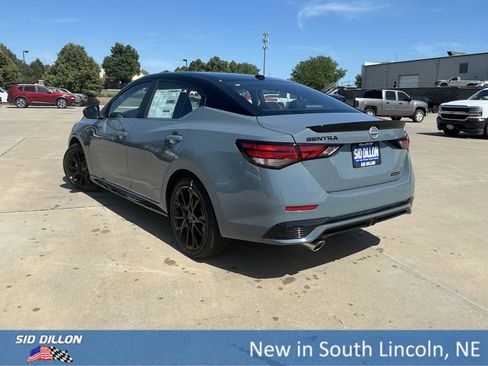 New 2025 Nissan Sentra SR w/ Midnight Edition image 3