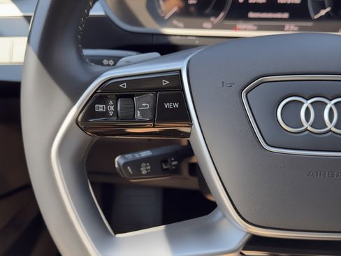 Used 2021 Audi e-tron Premium w/ Convenience Plus Package image 21