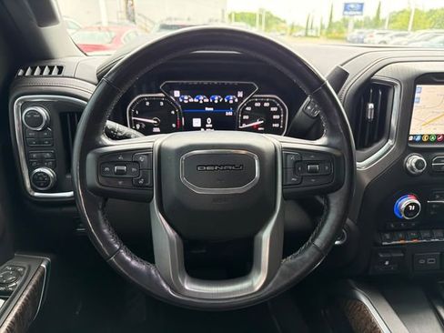 Used 2022 GMC Sierra 2500 Denali w/ Denali Ultimate Package AWD/4WD image 10