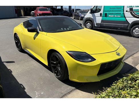 Used 2024 Nissan Z Sport w/ Floor Mat Package RWD image 2