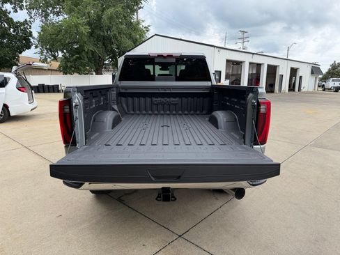 New 2026 GMC Sierra 2500 SLT w/ SLT Premium Package AWD/4WD image 34