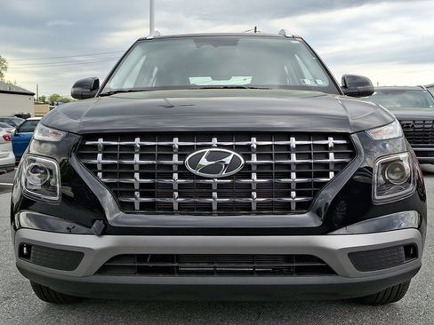 New 2026 Hyundai Venue SEL FWD image 2