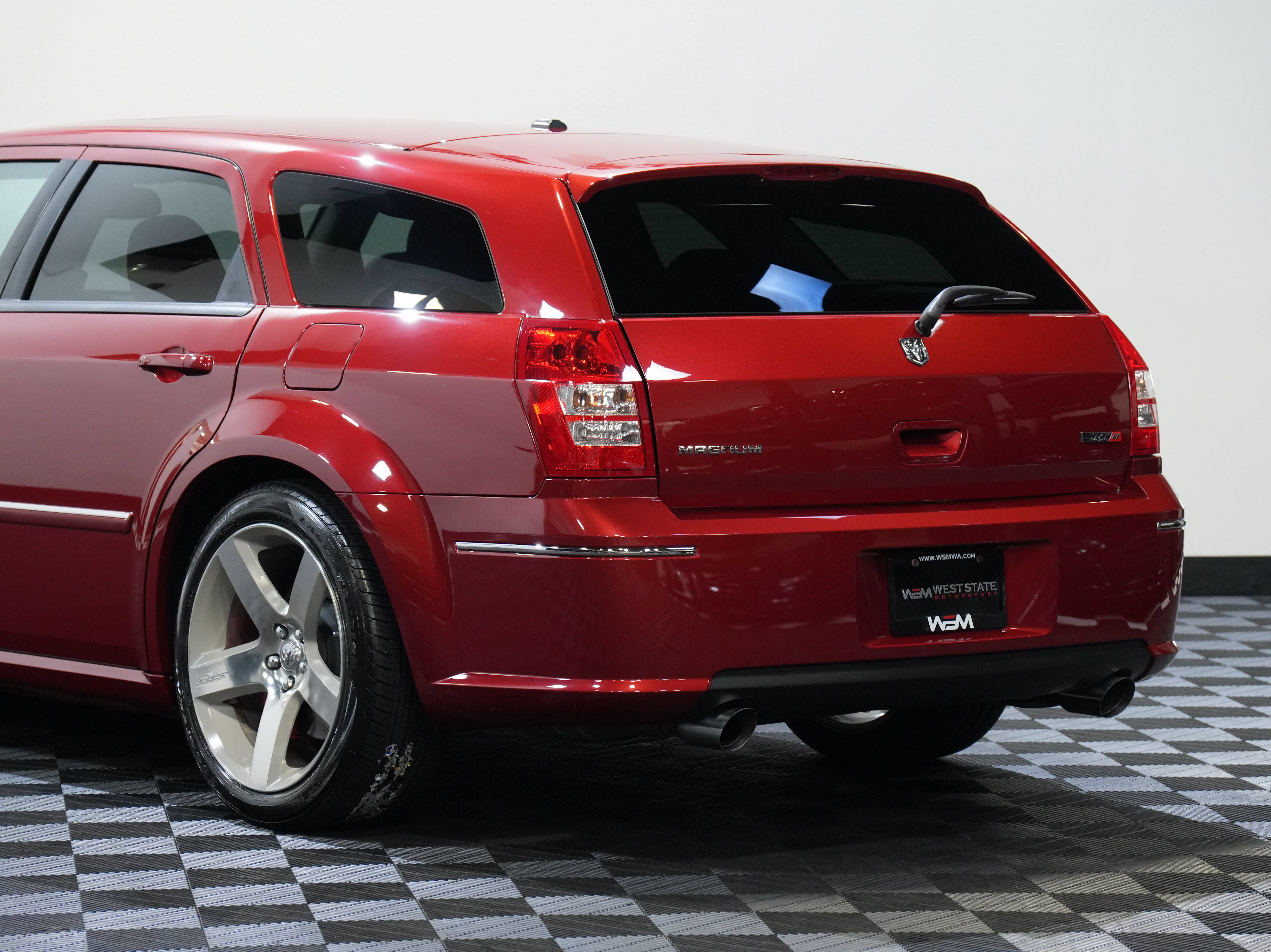 Used 2006 Dodge Magnum SRT8 w/ SRT Option Group III RWD image 16