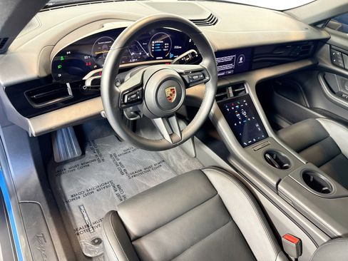 Used 2024 Porsche Taycan image 4