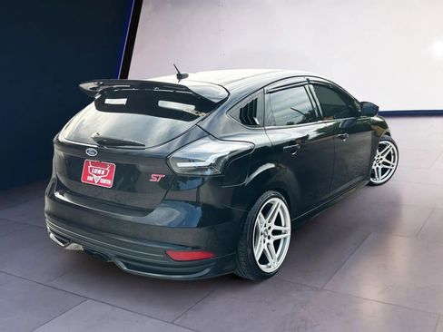 Used 2016 Ford Focus ST image 5