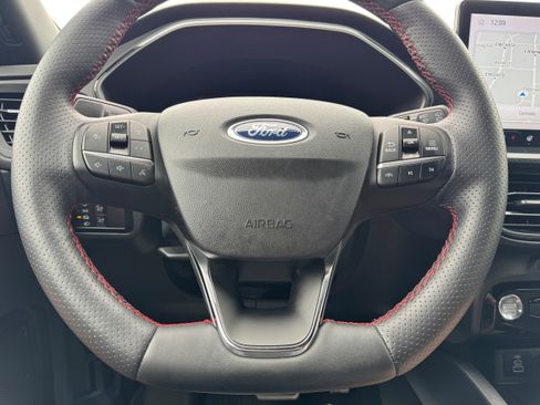 Used 2024 Ford Escape ST-Line w/ Tech Pack #1 FWD image 20