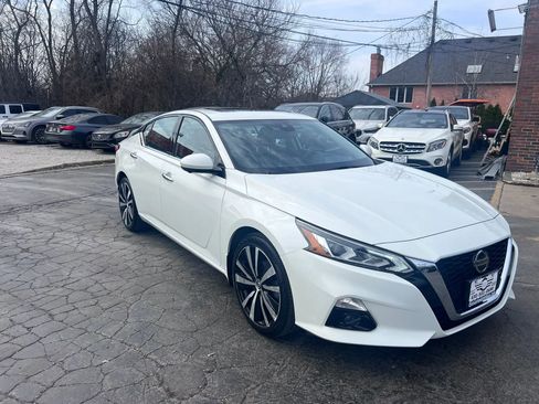 Used 2019 Nissan Altima 2.5 Platinum image 7