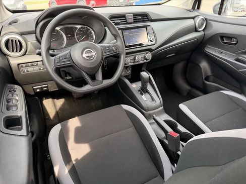 Used 2025 Nissan Versa S image 5