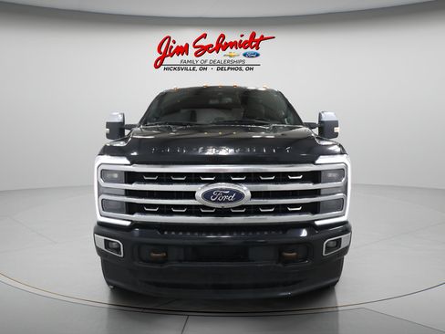 Used 2023 Ford F250 Platinum AWD/4WD image 3