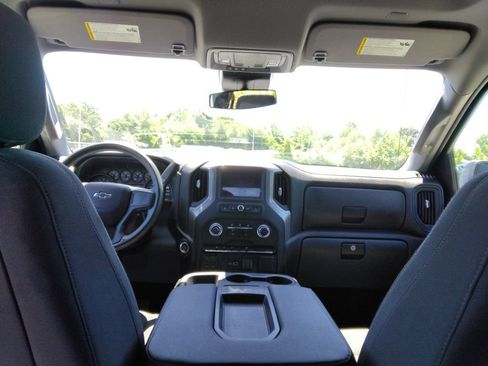 Used 2024 Chevrolet Silverado 1500 Custom w/ Dark Appearance Package AWD/4WD image 18