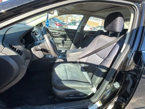 Used 2017 Nissan Altima 2.5 SV w/ Convenience Package image 9