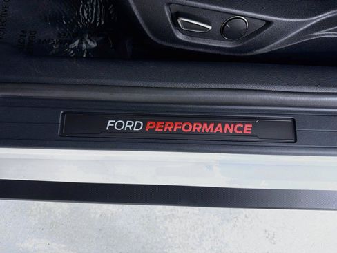 Used 2019 Ford Mustang Shelby GT350 w/ Technology Package RWD image 9