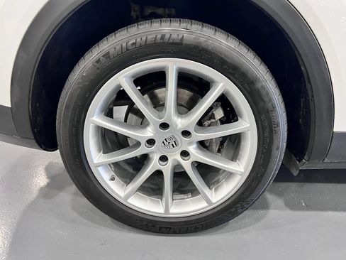 Used 2020 Porsche Cayenne AWD/4WD image 39