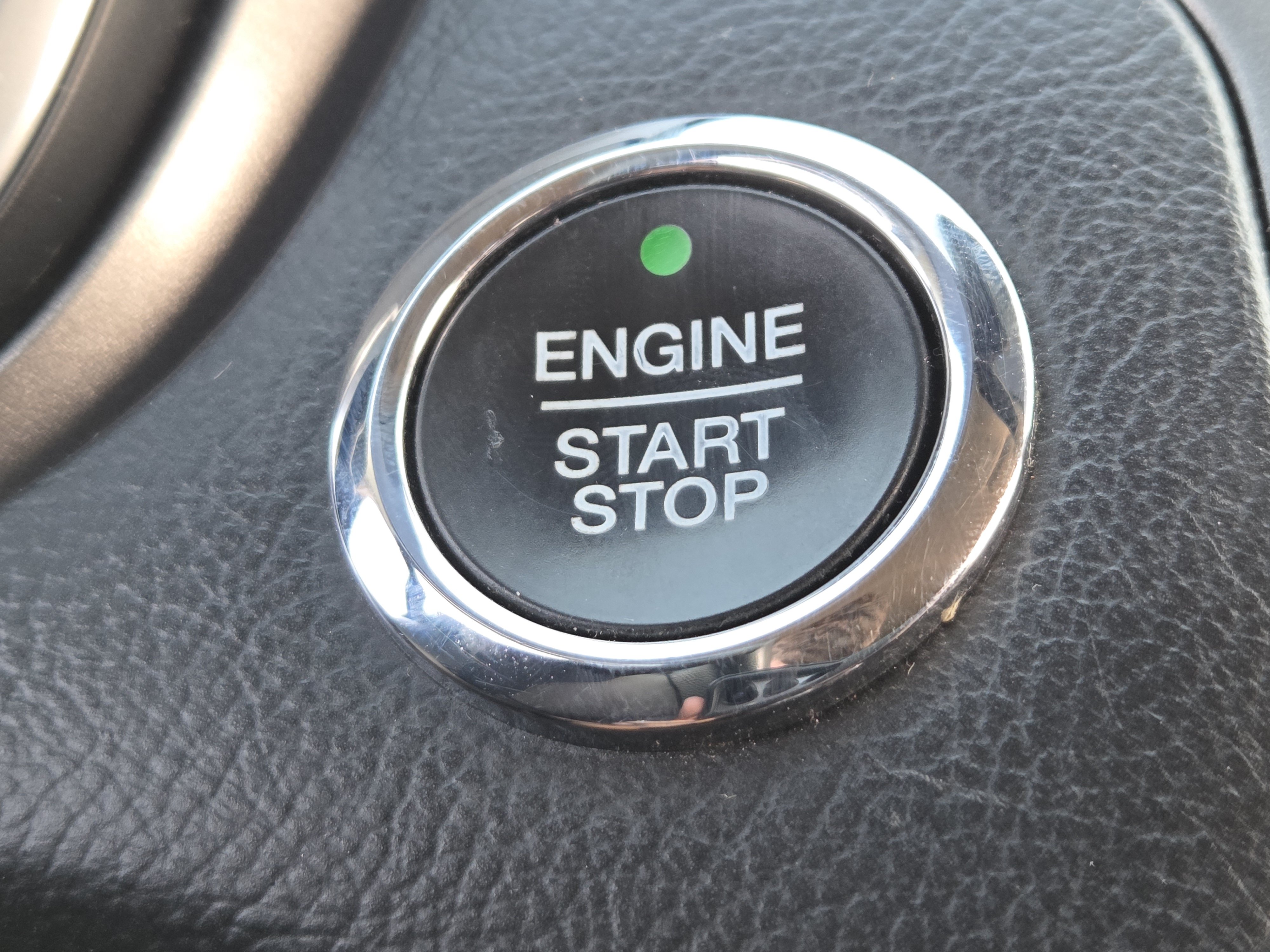 Used 2020 Ford Fusion SE FWD image 20
