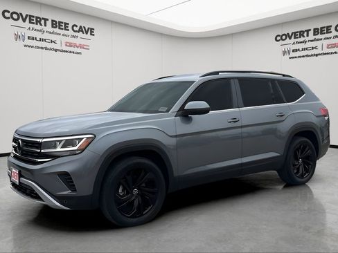 Used 2022 Volkswagen Atlas SE image 3