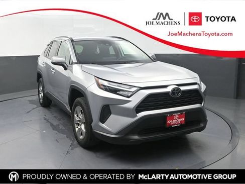 Used 2024 Toyota RAV4 XLE FWD image 1