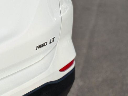 Used 2024 Chevrolet Equinox LT image 8