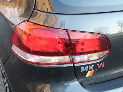 Used 2012 Volkswagen GTI 4-Door image 24