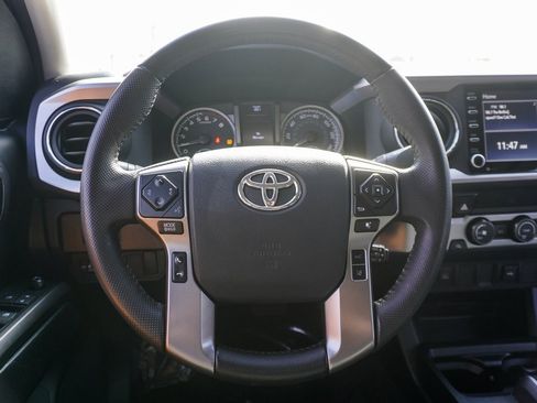 Used 2020 Toyota Tacoma SR5 w/ Phone Cable & Charge Package image 13