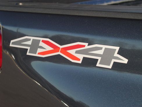 Used 2020 Chevrolet Silverado 2500 LT image 11