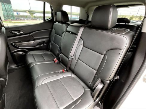 Certified 2023 GMC Acadia SLT AWD/4WD image 36