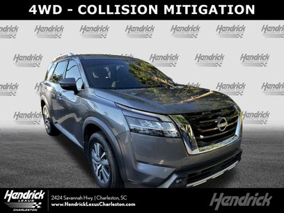 Used 2022 Nissan Pathfinder SL w/ Cargo Package