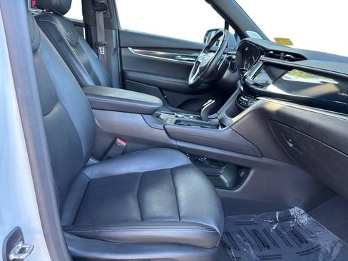 Used 2021 Cadillac XT6 Sport AWD/4WD image 16