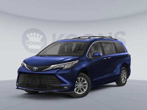 New 2026 Toyota Sienna XLE image 1