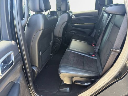 Used 2019 Jeep Grand Cherokee Altitude AWD/4WD image 24