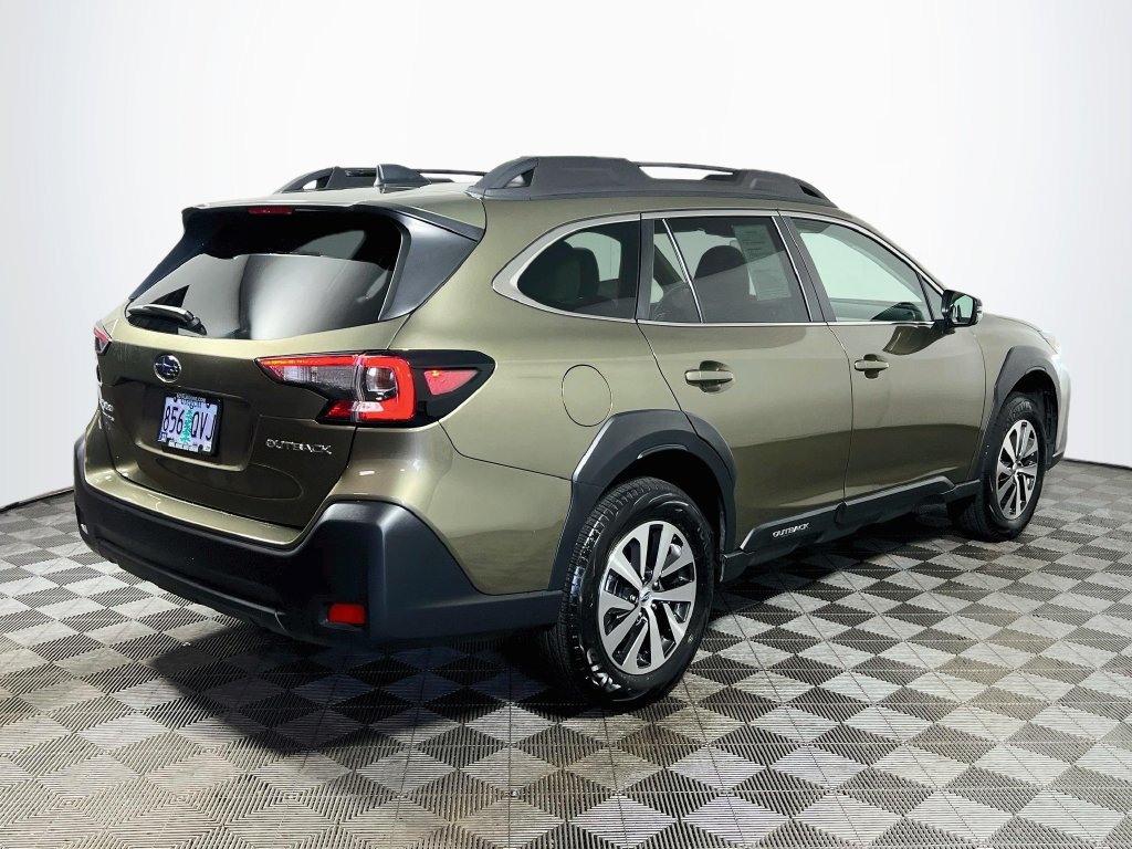 Certified 2025 Subaru Outback Premium AWD/4WD image 7
