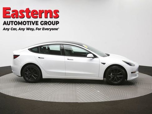 Used 2023 Tesla Model 3 Standard Range image 40