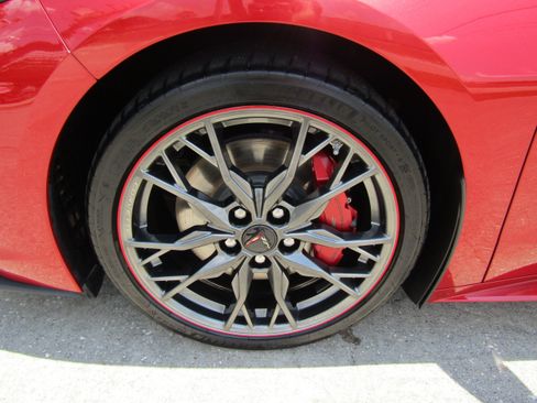 Used 2025 Chevrolet Corvette Stingray Premium Cpe w/ Z51 Performance Package RWD image 26