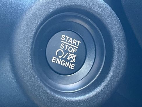 New 2026 RAM ProMaster 1500 w/ Quick Order Package 22G SLT image 9