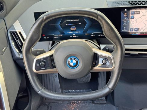 Used 2023 BMW iX xDrive50 w/ Ultimate Package 2 AWD/4WD image 21