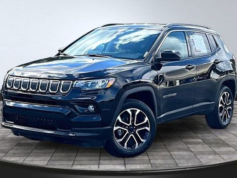 Used 2022 Jeep Compass Limited AWD/4WD image 3