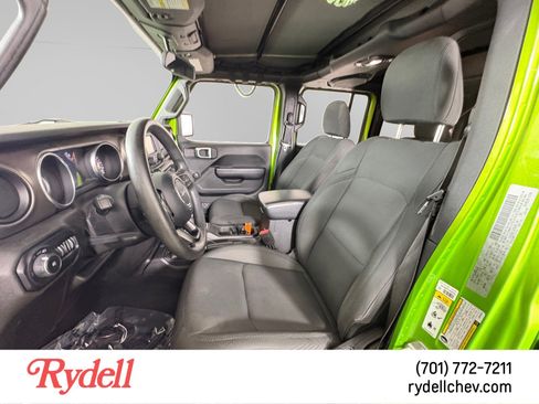 Used 2018 Jeep Wrangler Unlimited Sport image 10