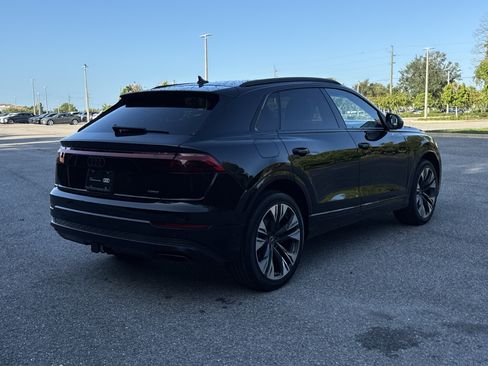 Used 2025 Audi Q8 Premium AWD/4WD image 3