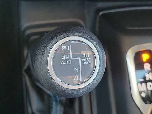 Used 2022 Jeep Wrangler Unlimited Rubicon 4xe w/ Safety Group AWD/4WD image 16