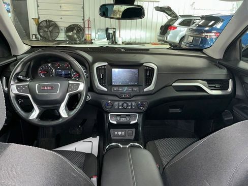 Used 2023 GMC Terrain SLE w/ Driver Convenience Package image 13