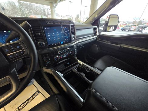 Used 2024 Ford F350 Lariat w/ Lariat Ultimate Package image 17