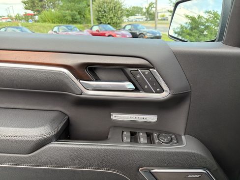 Used 2026 GMC Sierra 1500 Denali AWD/4WD image 16