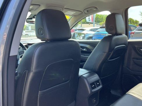 Used 2021 GMC Terrain SLT w/ Infotainment Package II AWD/4WD image 32