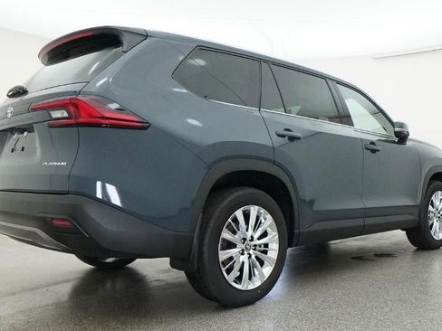 New 2026 Toyota Grand Highlander Platinum AWD/4WD image 25