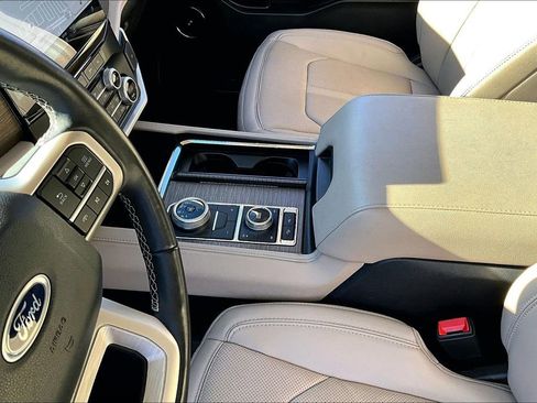 Used 2024 Ford Expedition Max Limited image 13