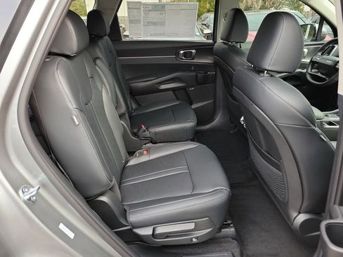 New 2026 Kia Sorento EX w/ EX Premium Package AWD/4WD image 12